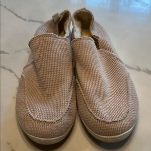 Vionic Textured Cream Slip-On Shoes